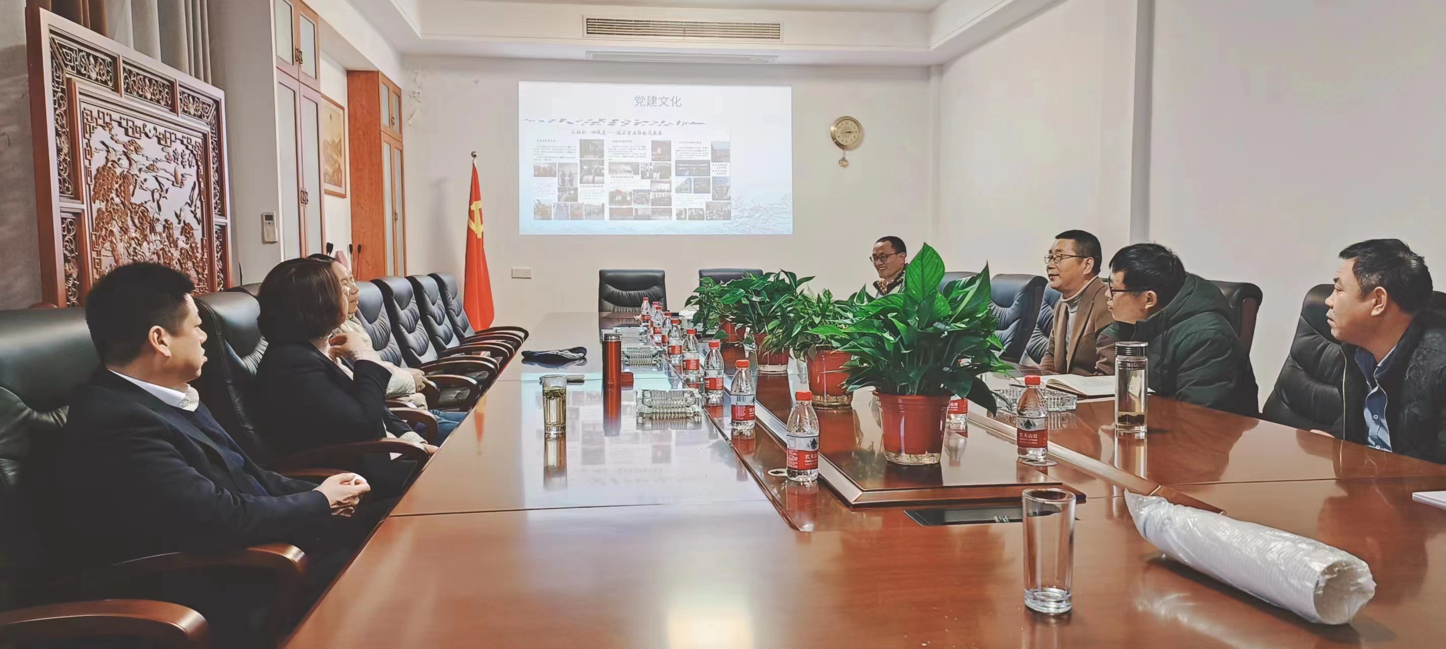省鋼協(xié)、中建材領(lǐng)導蒞臨宏泰鋼構(gòu)